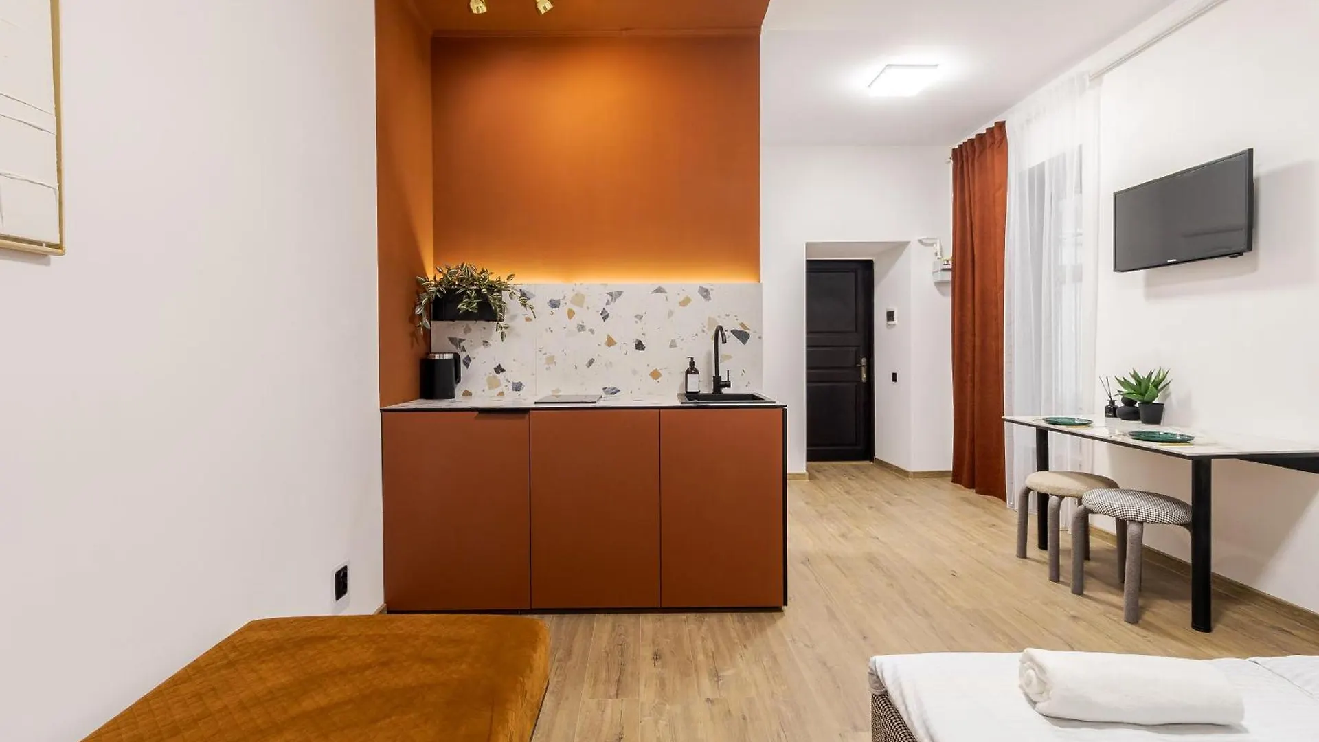 Є Світло Апартаменти Прожиття Lviv Apartment